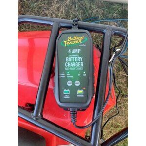 Battery Tender 4 AMP Battery Charger and Maintainer - Automotive Switchable 12V
